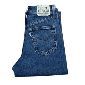LEVI’S Silvertab Mom jeans size 27 high rise